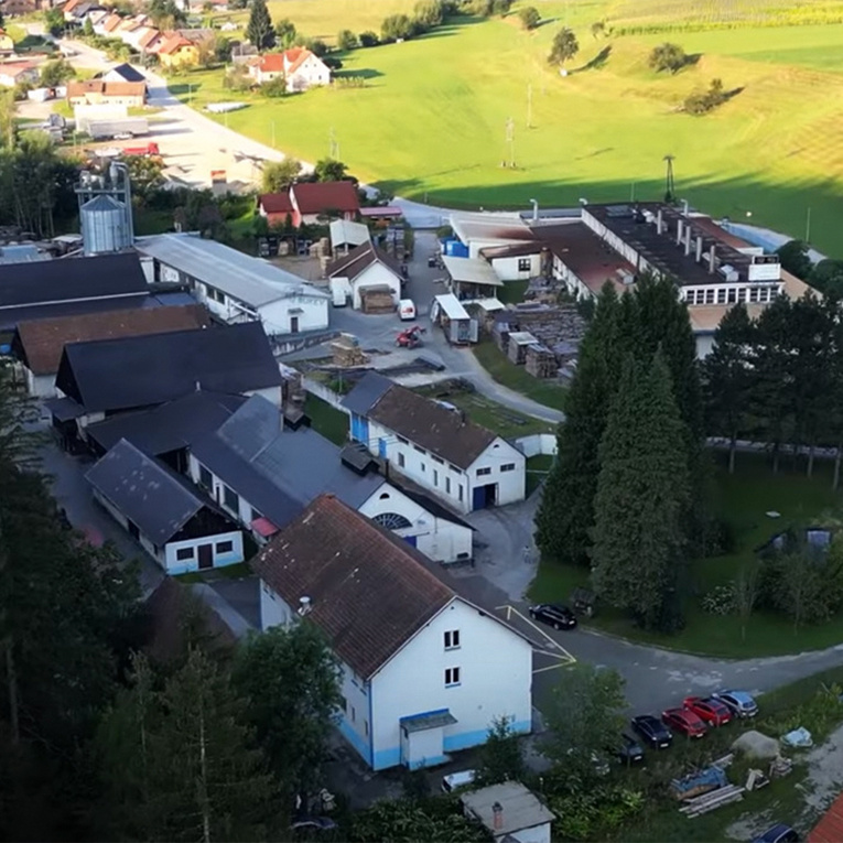 Krumpholz in Slowenien: 19.000 qm Betriebsgelände bieten viel Platz und noch mehr Produktionsmöglichkeiten.